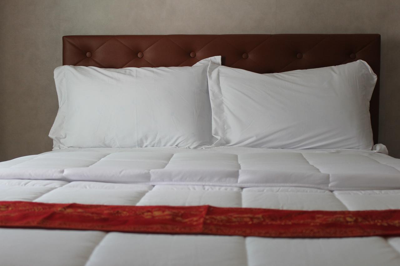Everest Boutique Hotel Бангкок Экстерьер фото