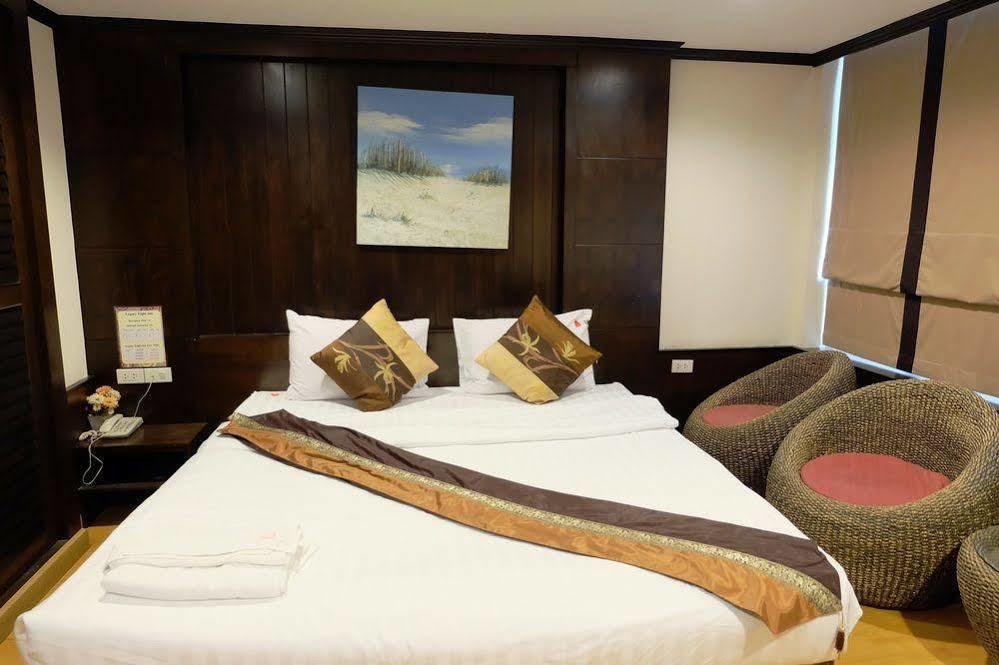 Everest Boutique Hotel Бангкок Экстерьер фото