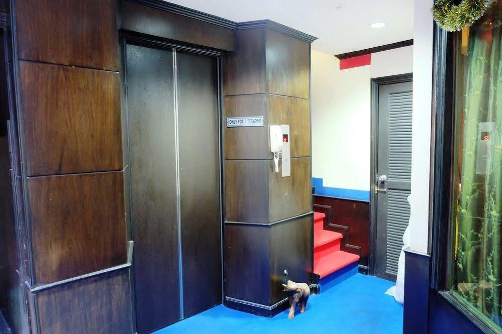 Everest Boutique Hotel Бангкок Экстерьер фото
